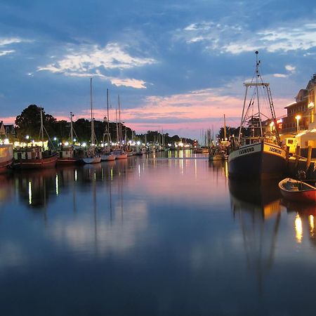 Berringer, Krabbe, direkt an der Promenade Lejlighed Rostock Eksteriør billede